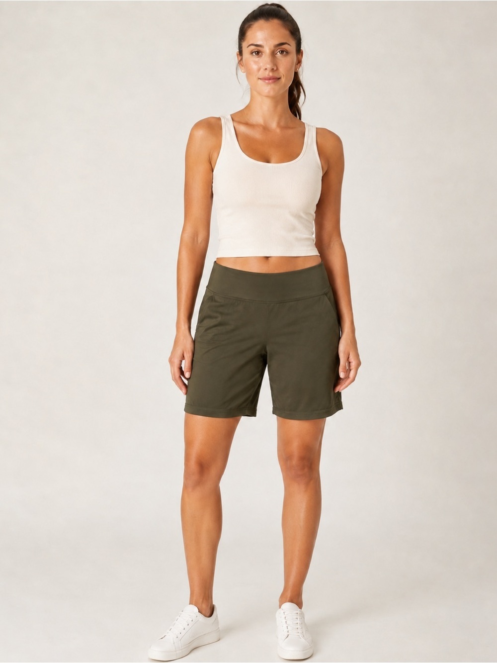 Athleta ย green kickbooty shorts Small